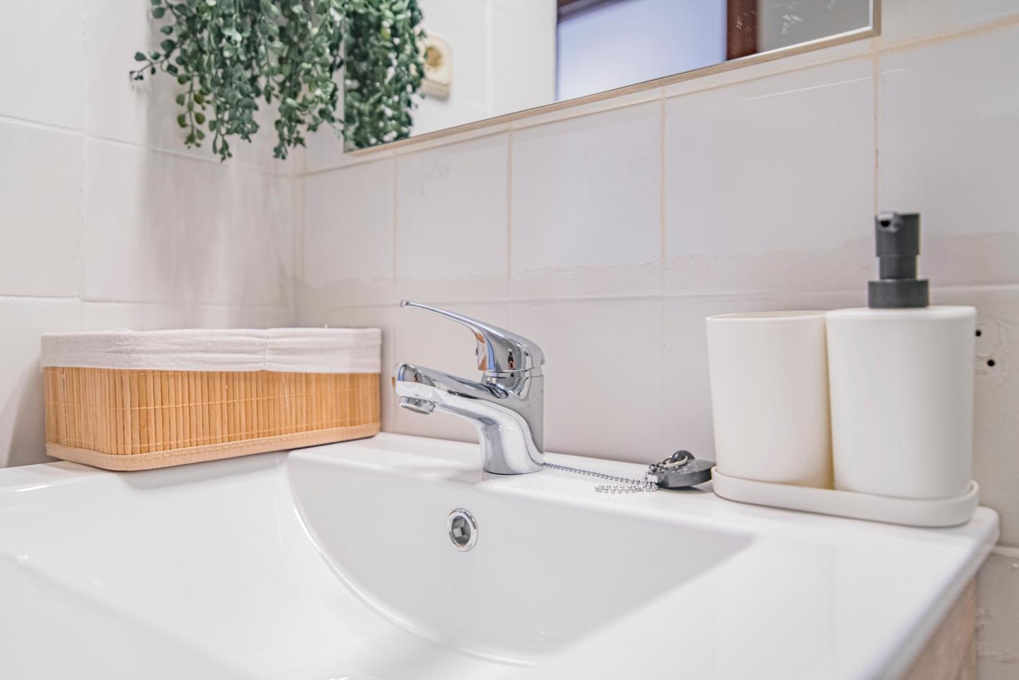 Delfin Retreat Con Terraza Junto A Parada De Metro Granada Ngoại thất bức ảnh