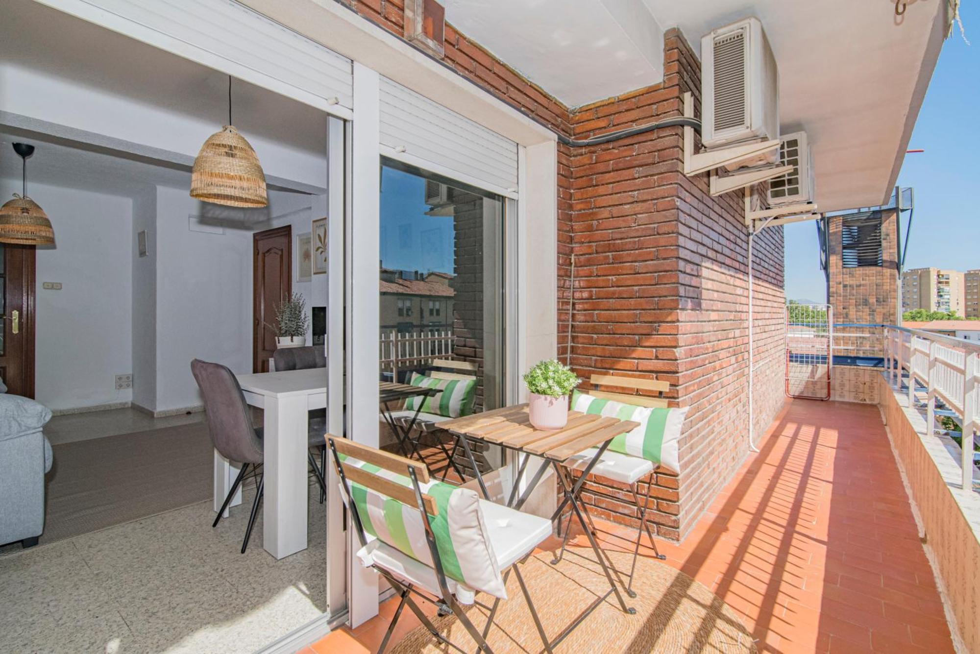 Delfin Retreat Con Terraza Junto A Parada De Metro Granada Ngoại thất bức ảnh
